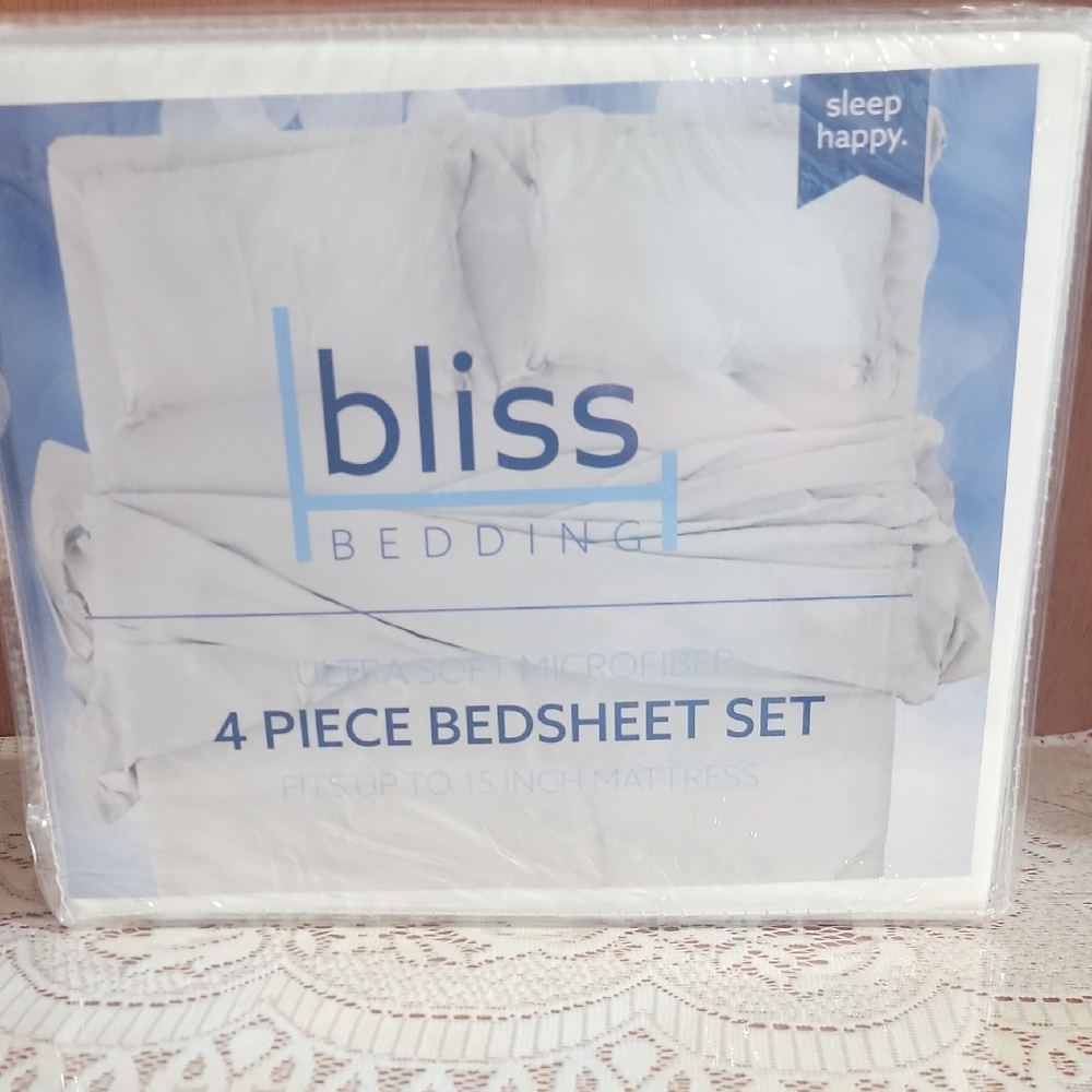 Bliss Ultra-Soft White 4 Piece Queen Size Sheet Set